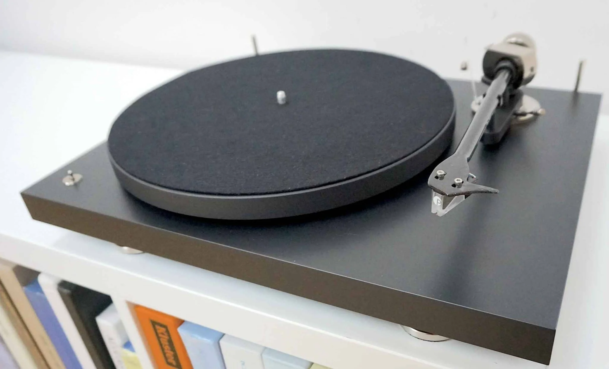 Pro-Ject Debut PRO Turntable (Pick It PRO) (Certified Refurbished) - Image 2
