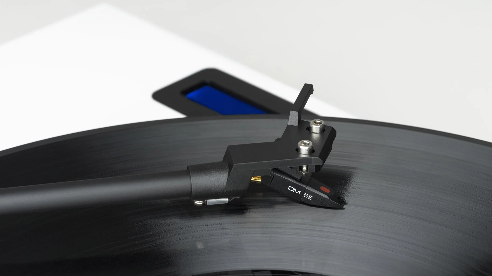 Pro-Ject JukeBox E Turntable (Certified Refurbished) - Image 2