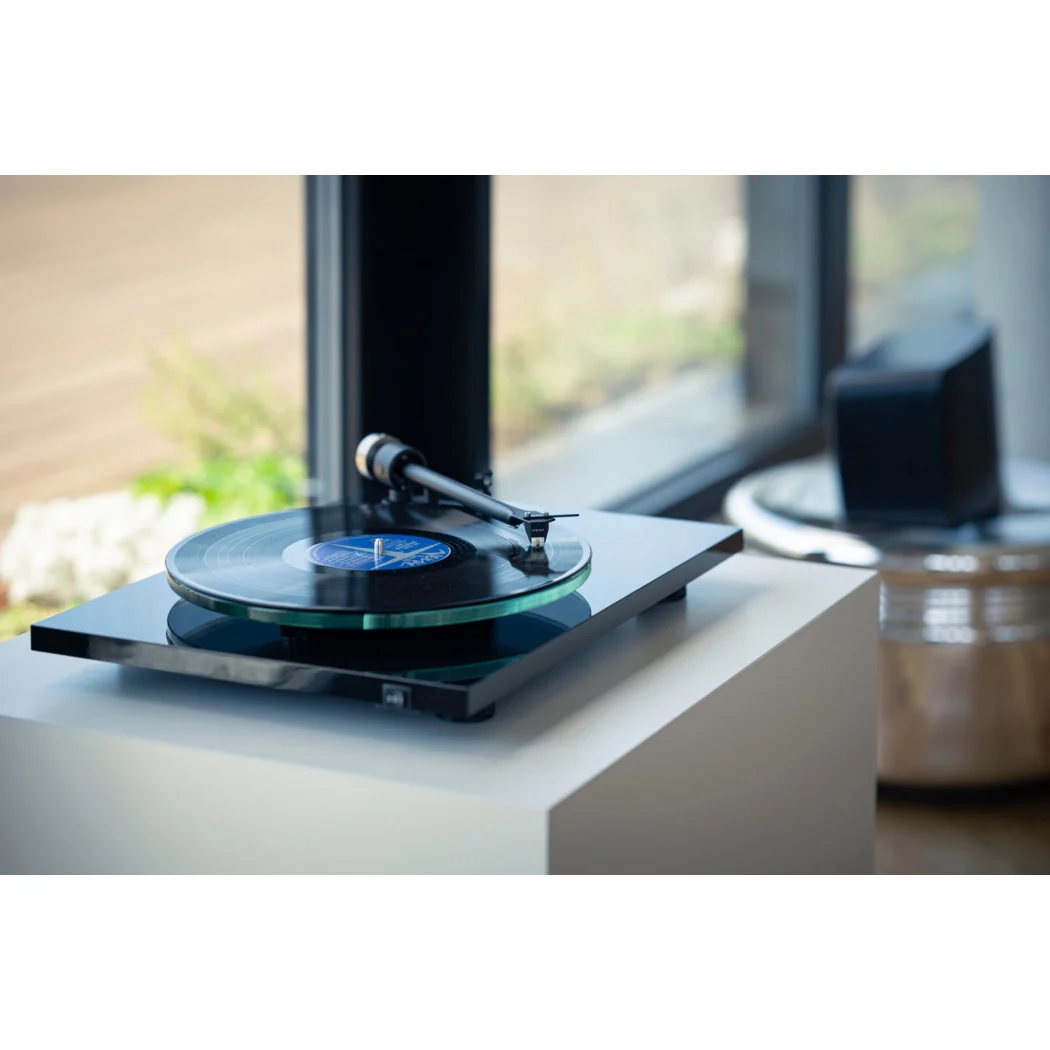 Pro-Ject T2 W Turntable with Sumiko Rainer (Certified Refurbished) - Image 4