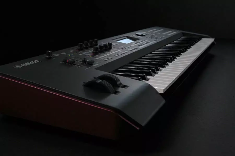 Yamaha MOXF6 61-Key Semi-Weighted Synth (Certified Refurbished) - Image 4
