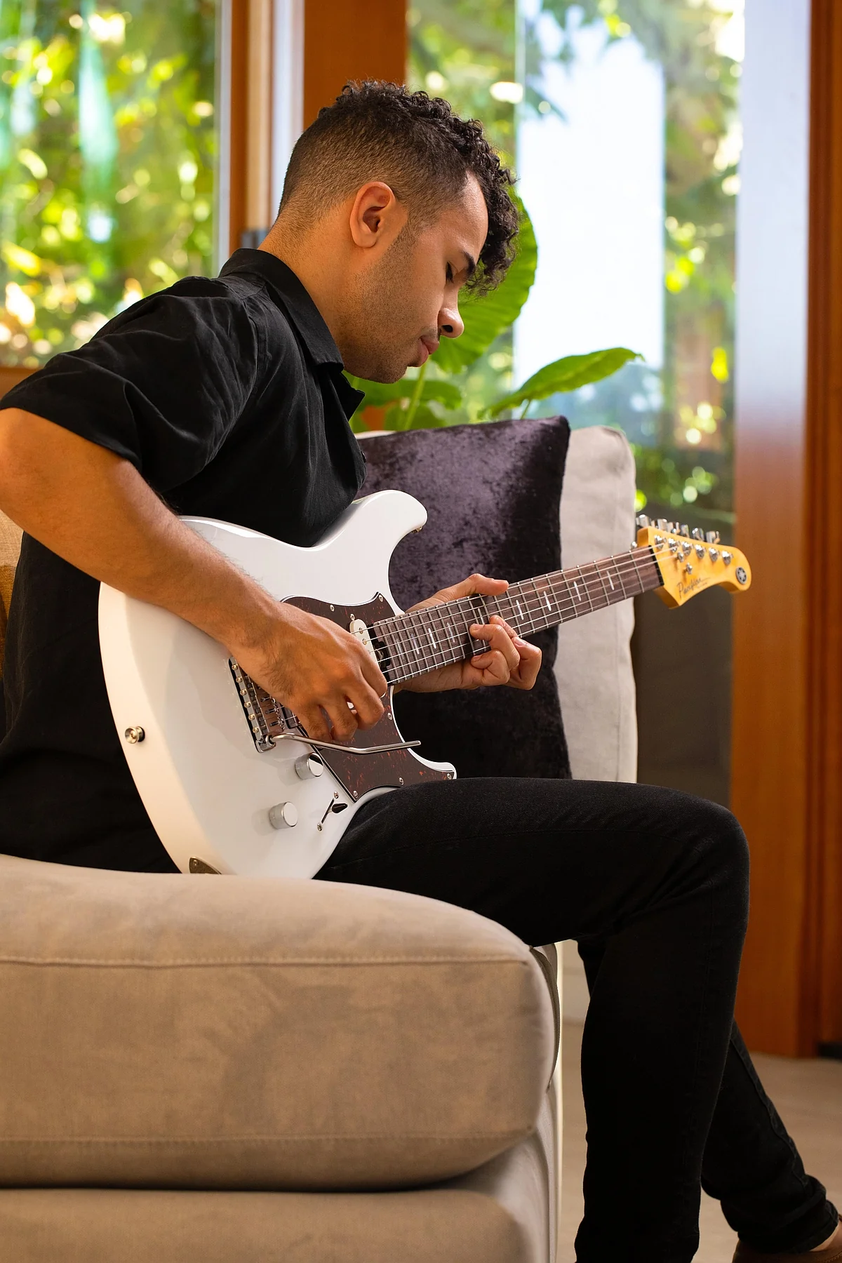 Yamaha PACS+12 SWH 6-String RH Pacifica Standard Plus Solidbody Electric Guitar w/ Rosewood Fingerboard – Shell White (Certified Refurbished) - Image 6